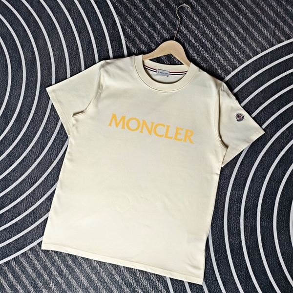 モンクレールTシャツ正面デザイン